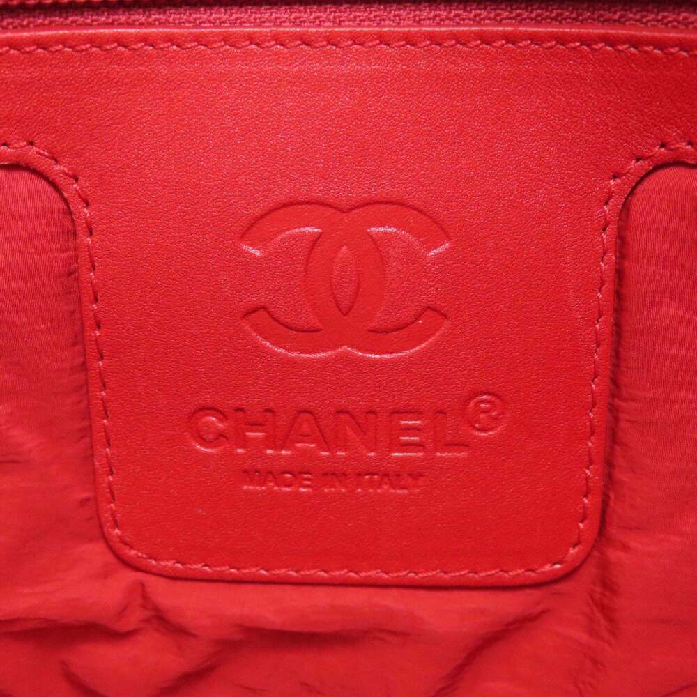 CHANEL Black Tote Bag - Picture 6 of 16